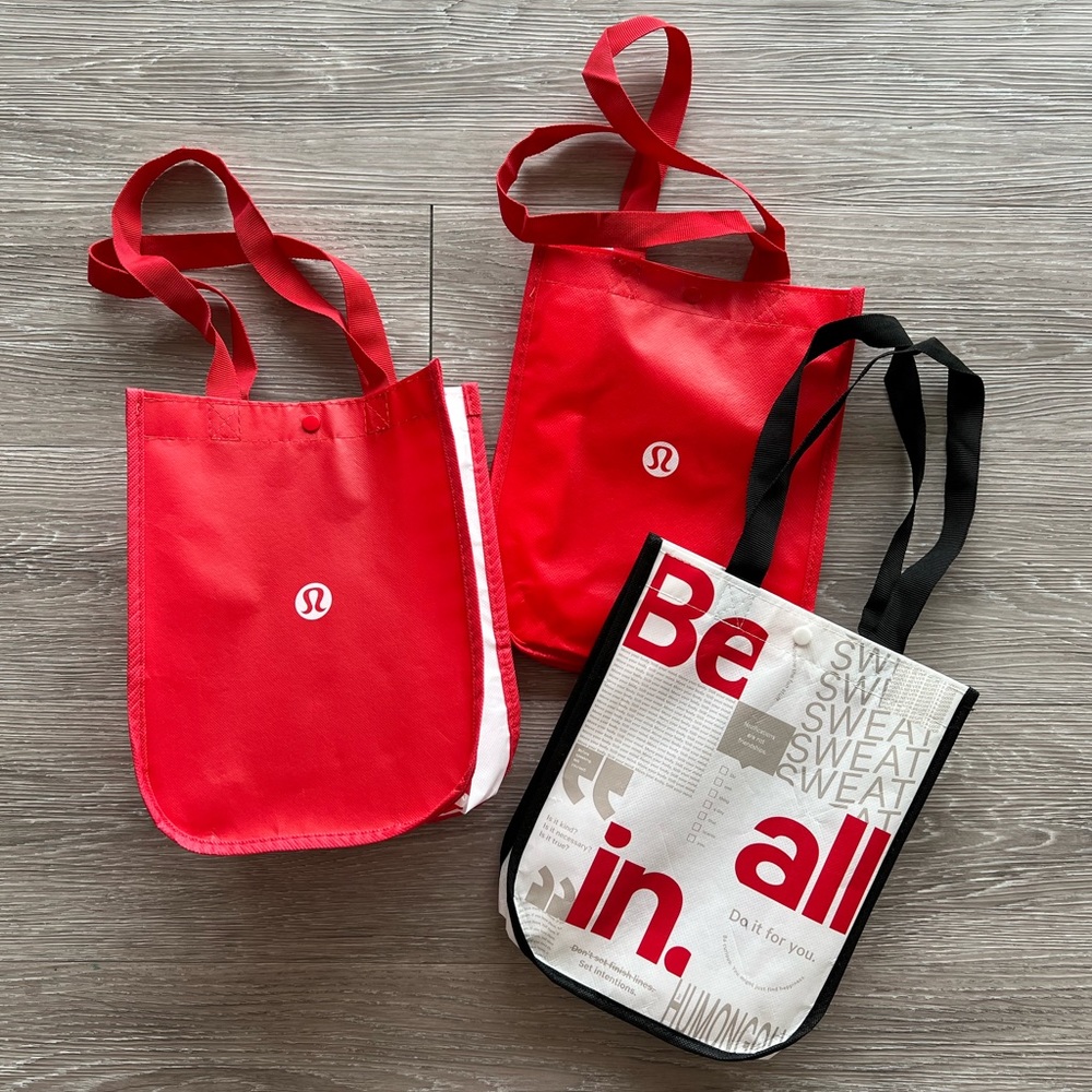 Lululemon Bags in Red (3)